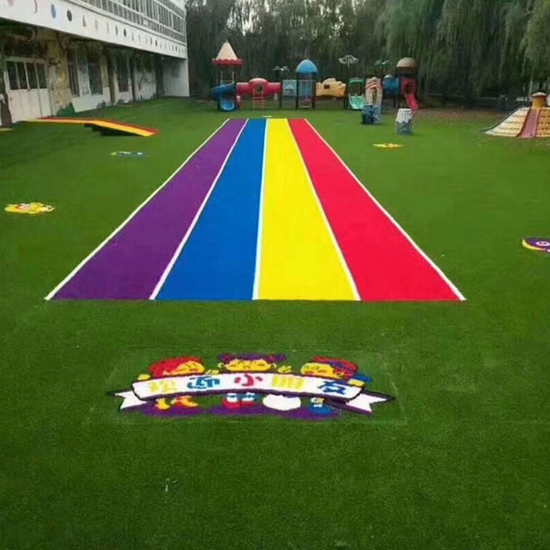 泰州人造草球场铺设,幼儿园铺设人造草每平方多少钱